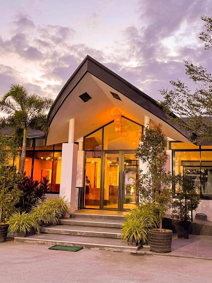 Rl Resort And Leisure Park Porac Eksteriør billede